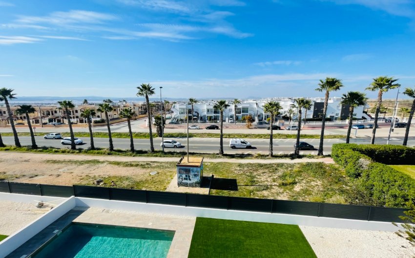 Resale - Villa -
Torrevieja - Aguas Nuevas