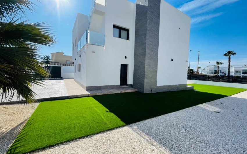 Resale - Villa -
Torrevieja - Aguas Nuevas