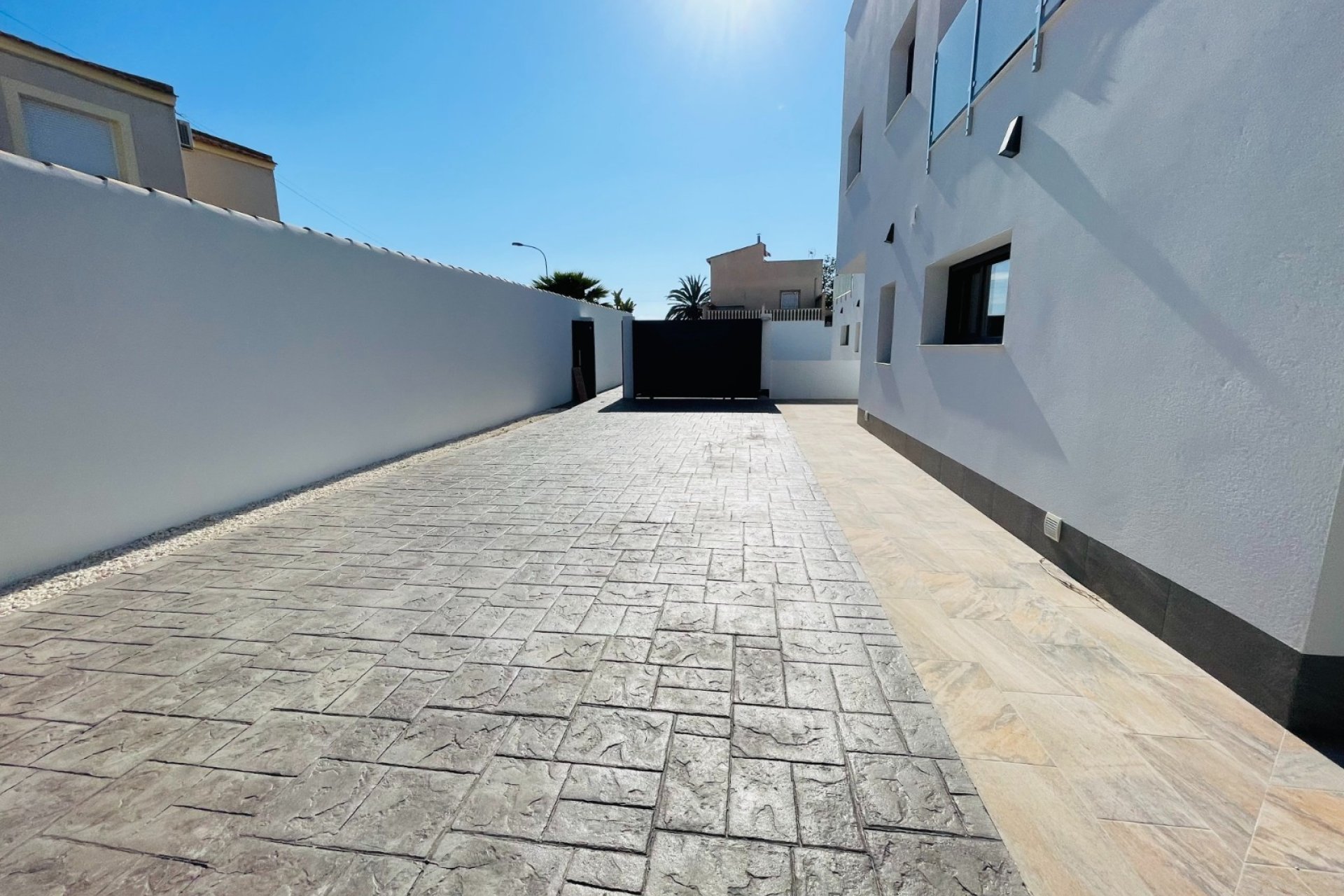 Resale - Villa -
Torrevieja - Aguas Nuevas