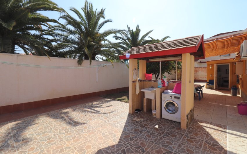 Resale - Villa -
Torrevieja - Chaparral