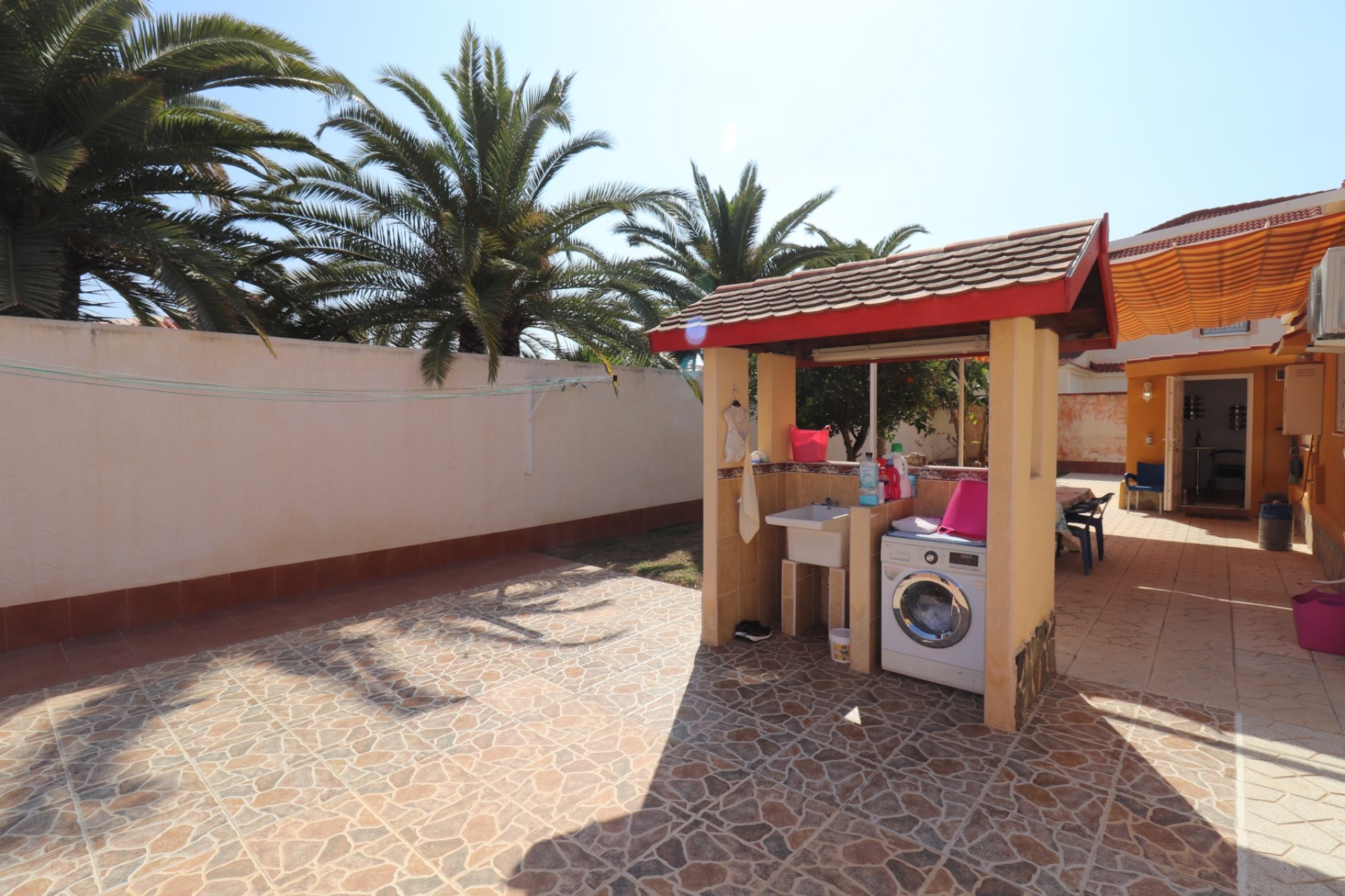 Resale - Villa -
Torrevieja - Chaparral