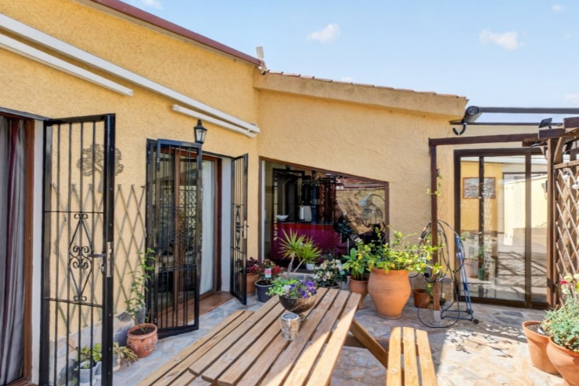Resale - Villa -
Torrevieja - Costa Blanca