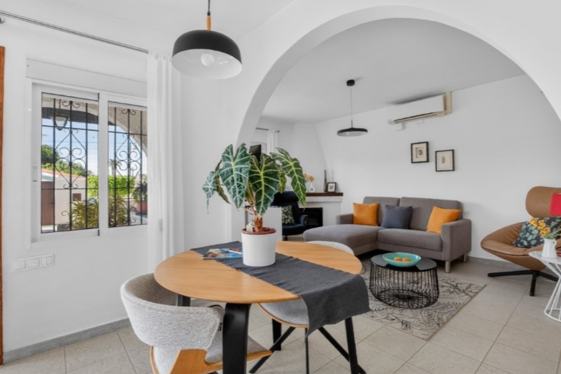 Resale - Villa -
Torrevieja - Costa Blanca