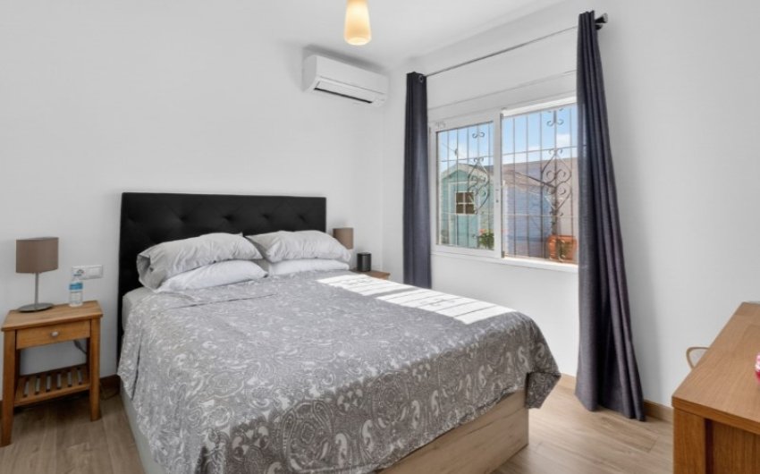 Resale - Villa -
Torrevieja - Costa Blanca