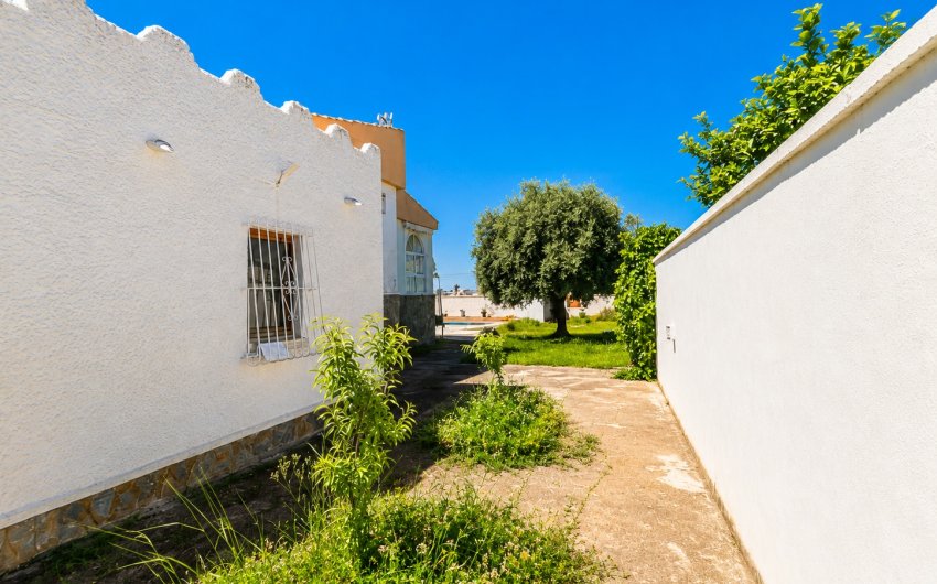 Resale - Villa -
Torrevieja - Costa Blanca