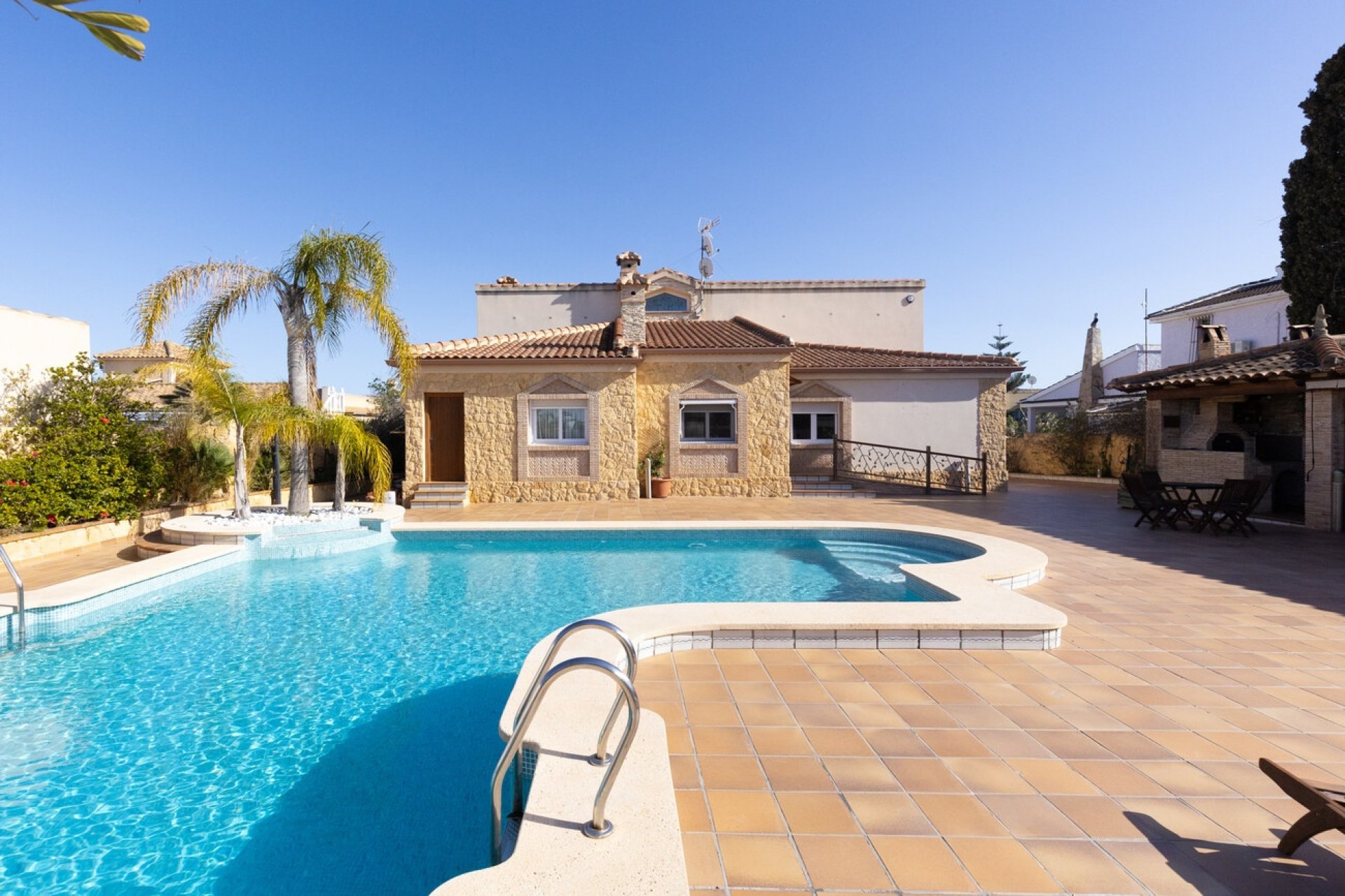 Resale - Villa -
Torrevieja - Costa Blanca