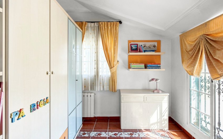 Resale - Villa -
Torrevieja - Costa Blanca