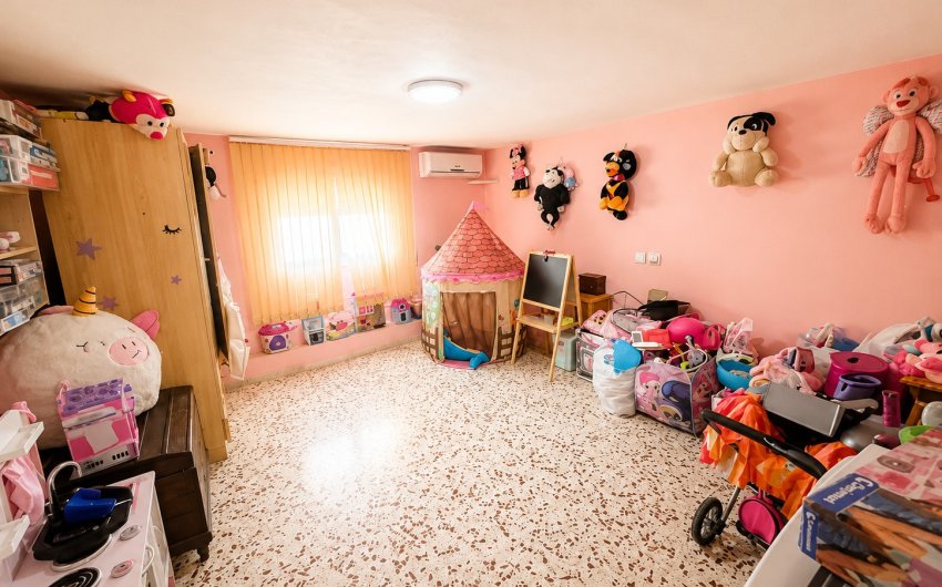 Resale - Villa -
Torrevieja - Costa Blanca