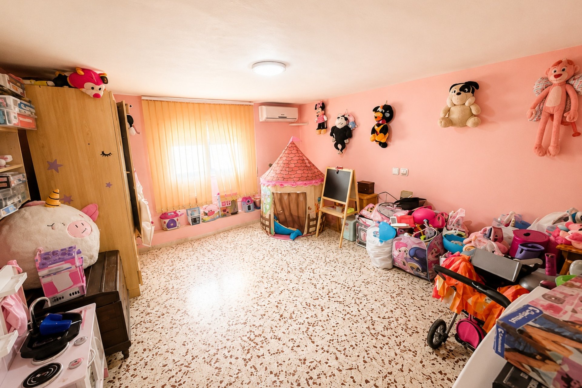 Resale - Villa -
Torrevieja - Costa Blanca