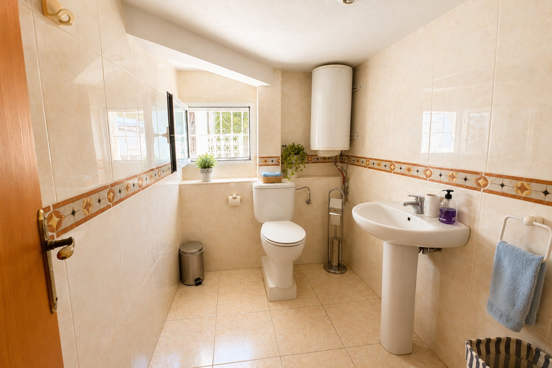 Resale - Villa -
Torrevieja - Costa Blanca