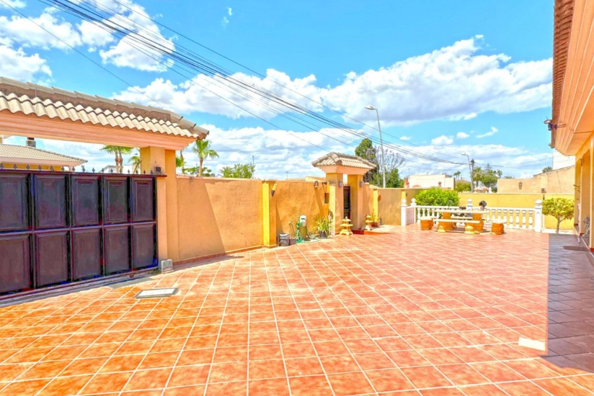 Resale - Villa -
Torrevieja - Costa Blanca