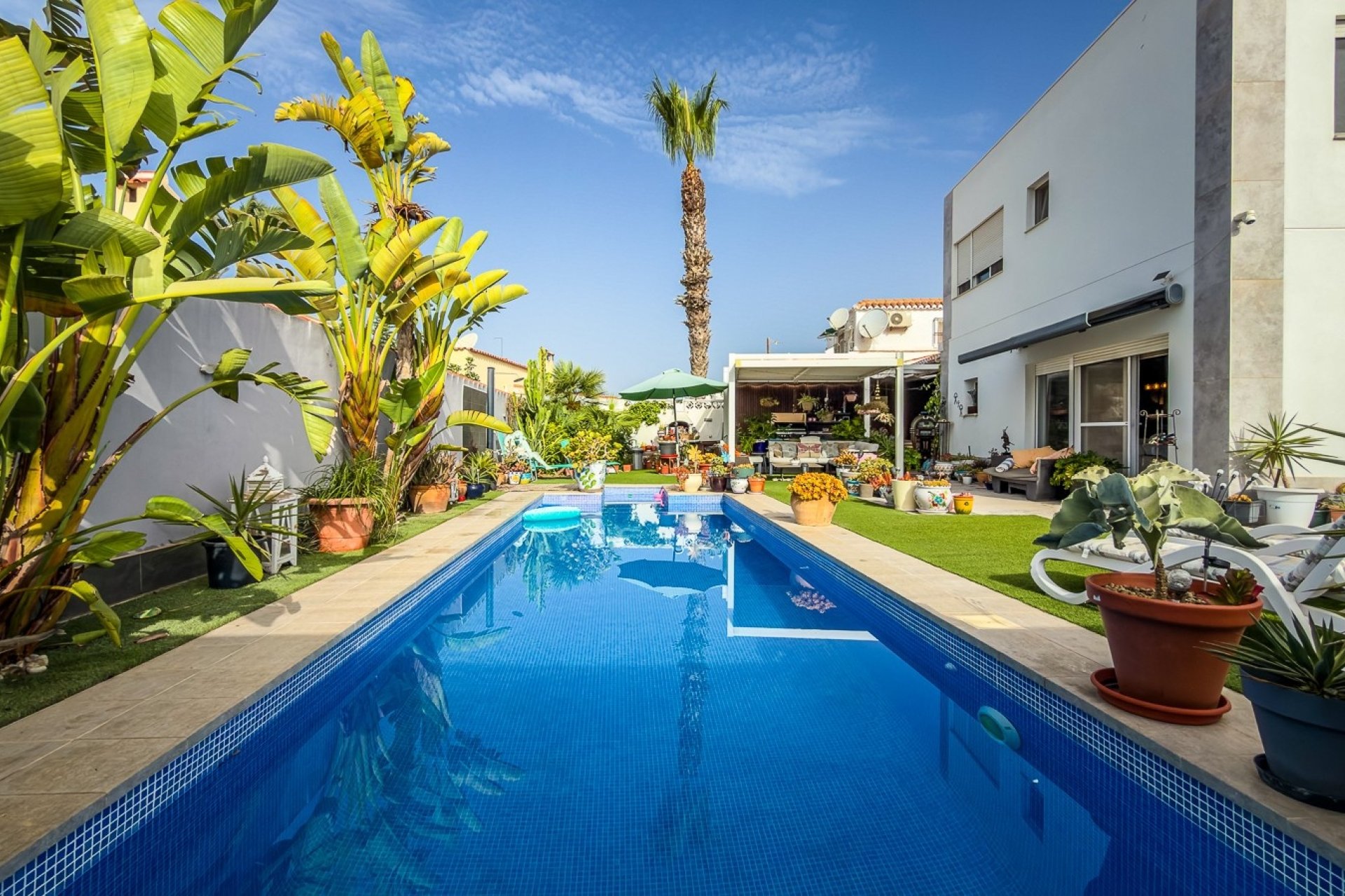 Resale - Villa -
Torrevieja - Costa Blanca