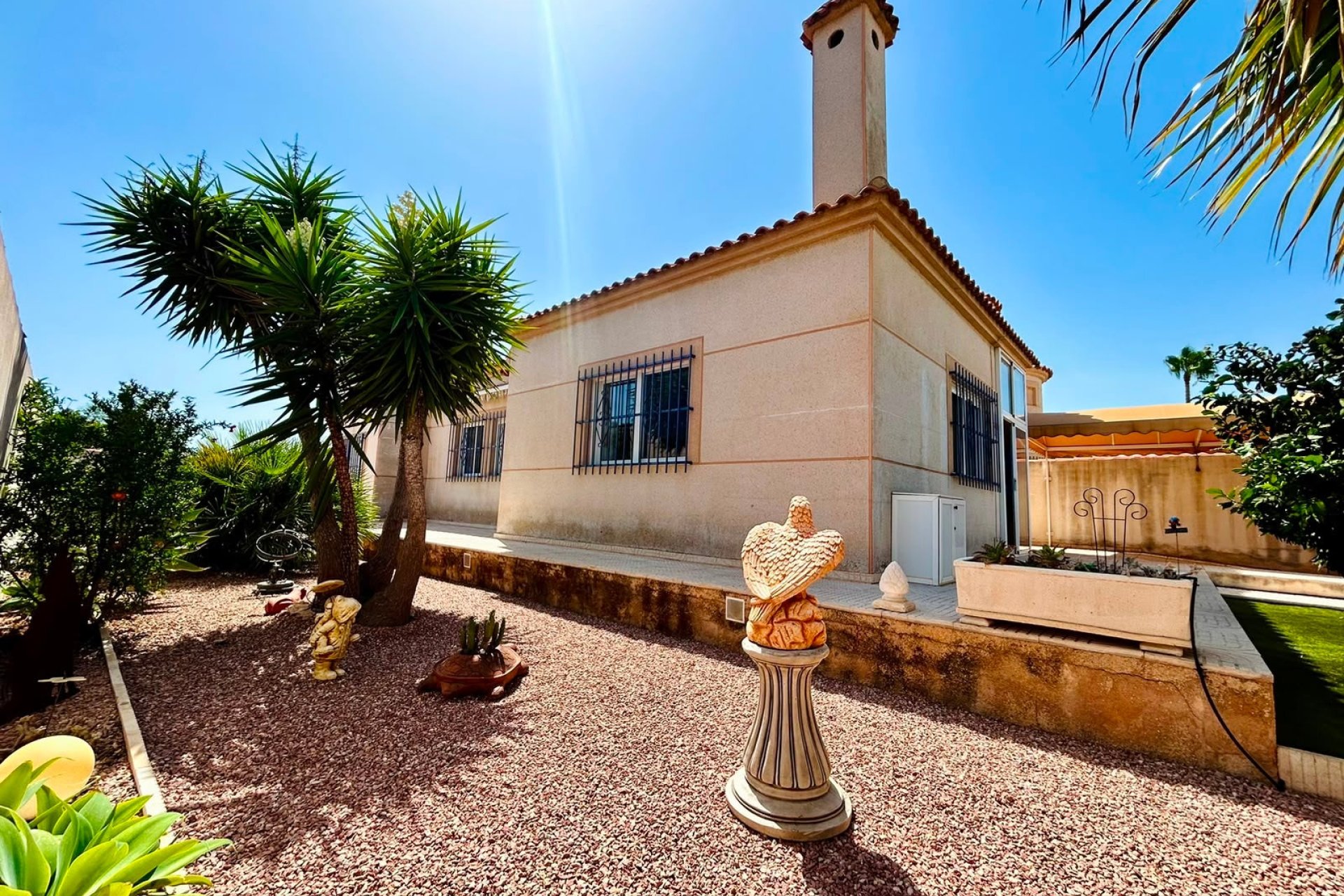 Resale - Villa -
Torrevieja - Costa Blanca