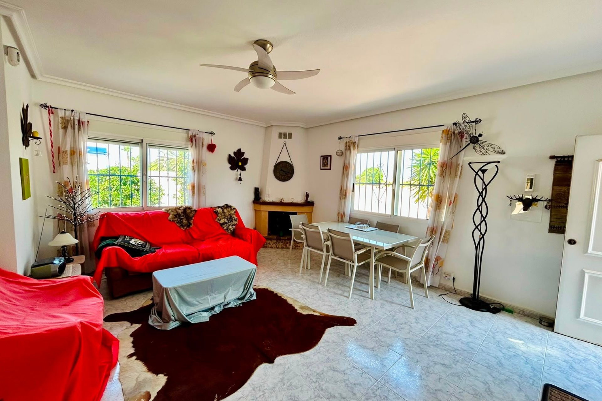 Resale - Villa -
Torrevieja - Costa Blanca