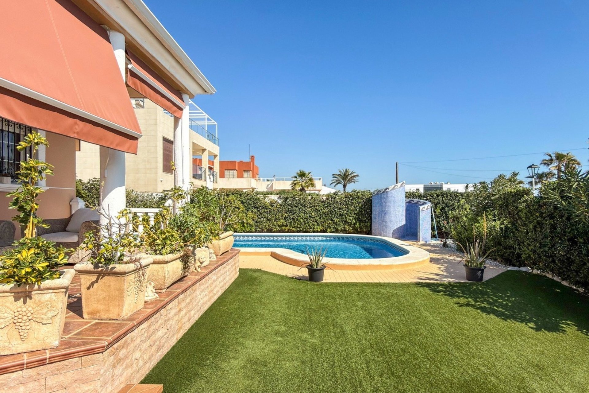 Resale - Villa -
Torrevieja - Costa Blanca