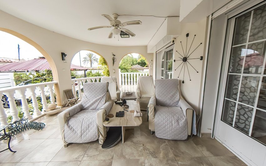 Resale - Villa -
Torrevieja - Costa Blanca