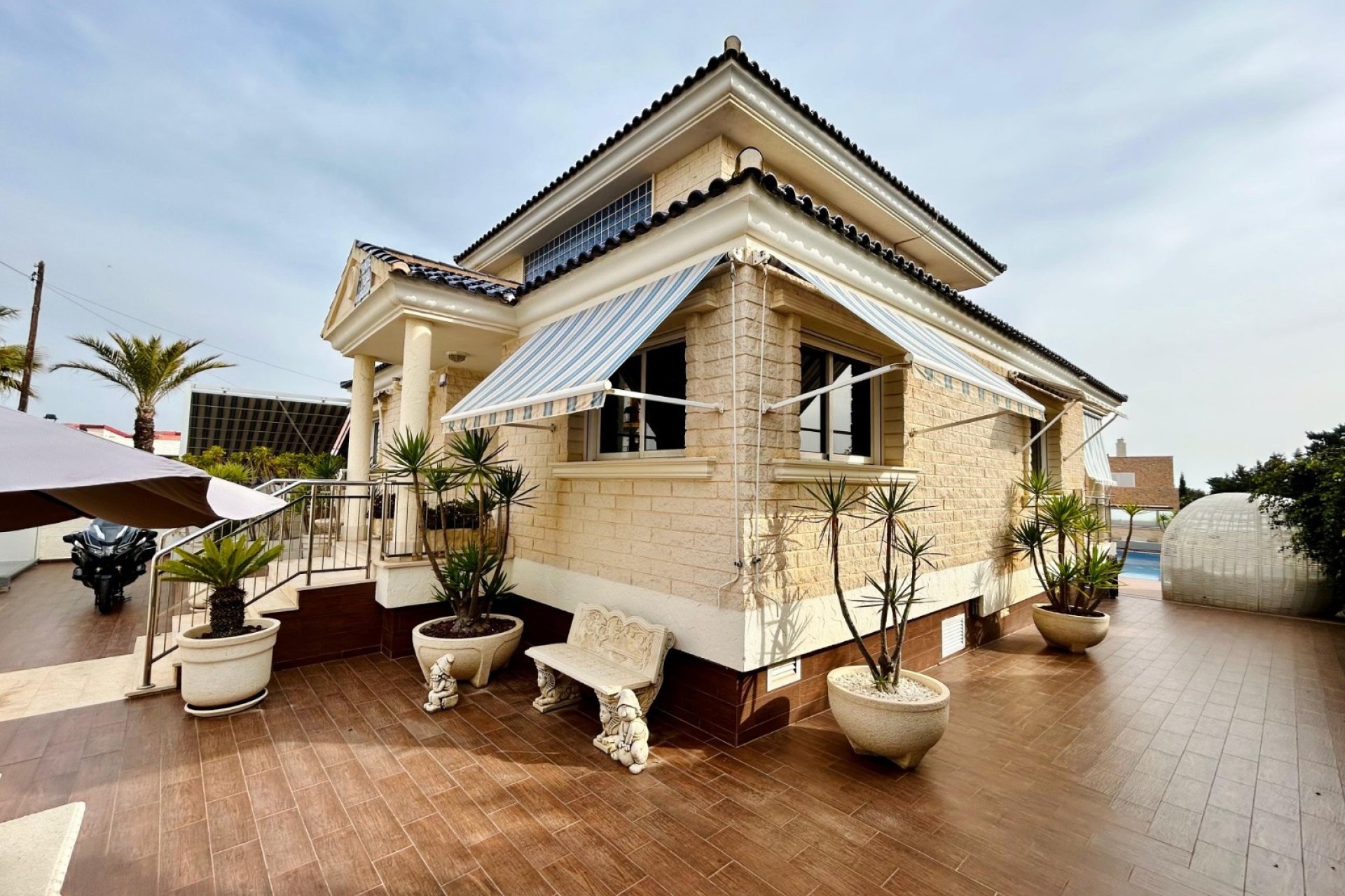Resale - Villa -
Torrevieja - Costa Blanca