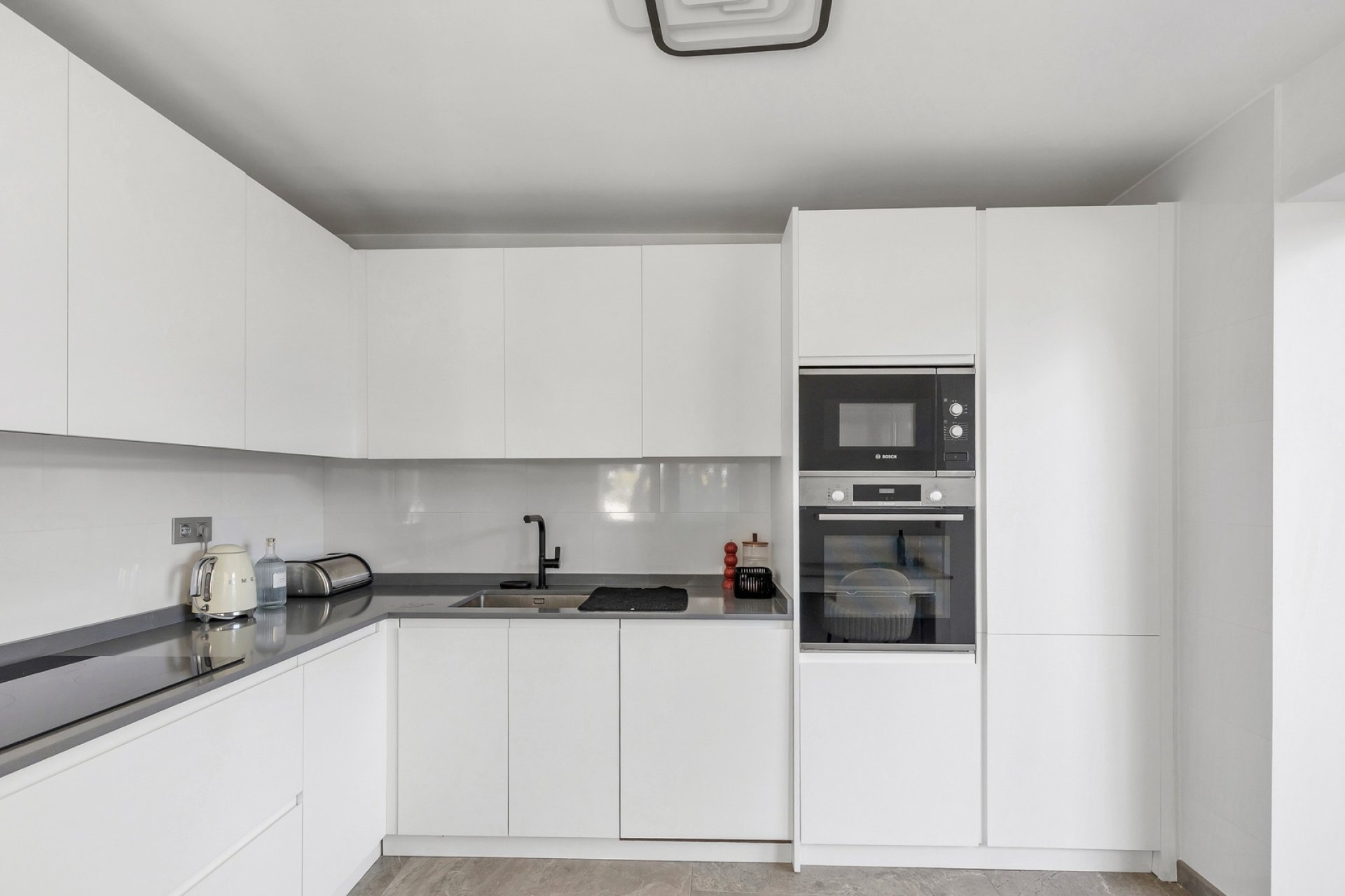 Resale - Villa -
Torrevieja - Costa Blanca