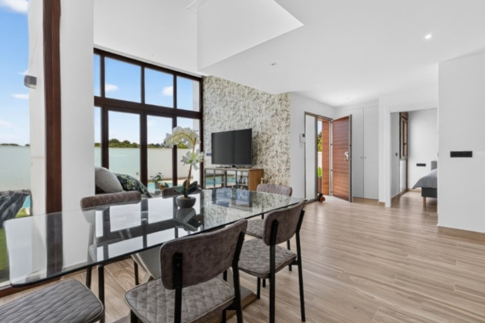 Resale - Villa -
Torrevieja - Costa Blanca
