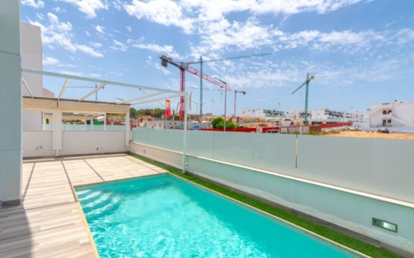 Resale - Villa -
Torrevieja - Costa Blanca