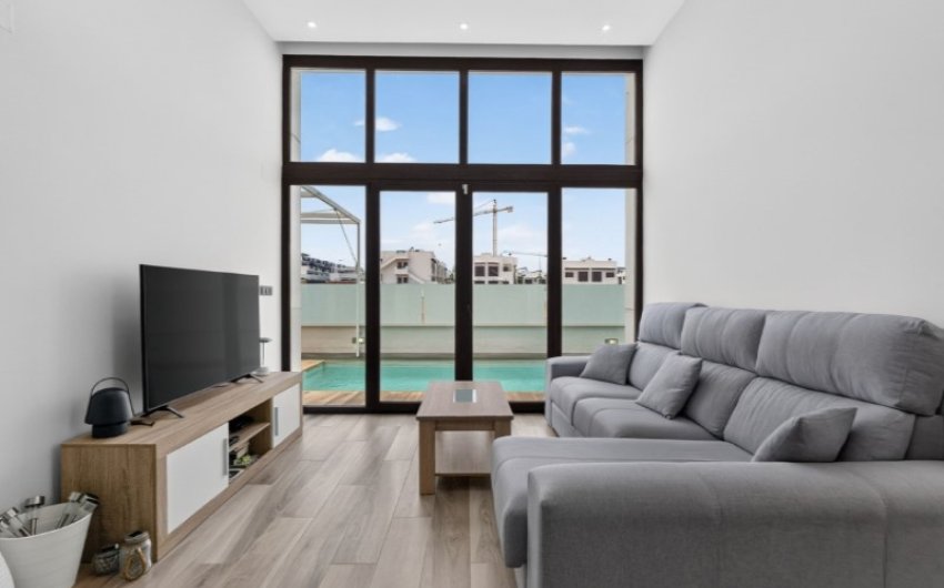 Resale - Villa -
Torrevieja - Costa Blanca