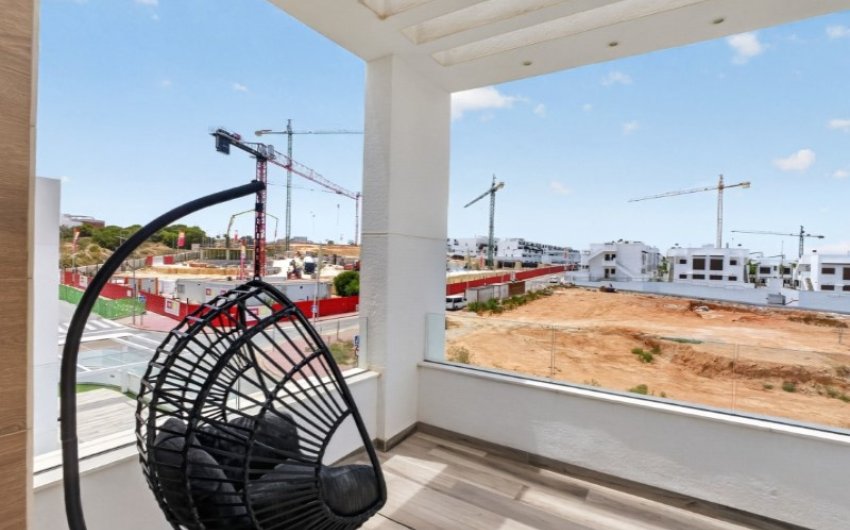 Resale - Villa -
Torrevieja - Costa Blanca