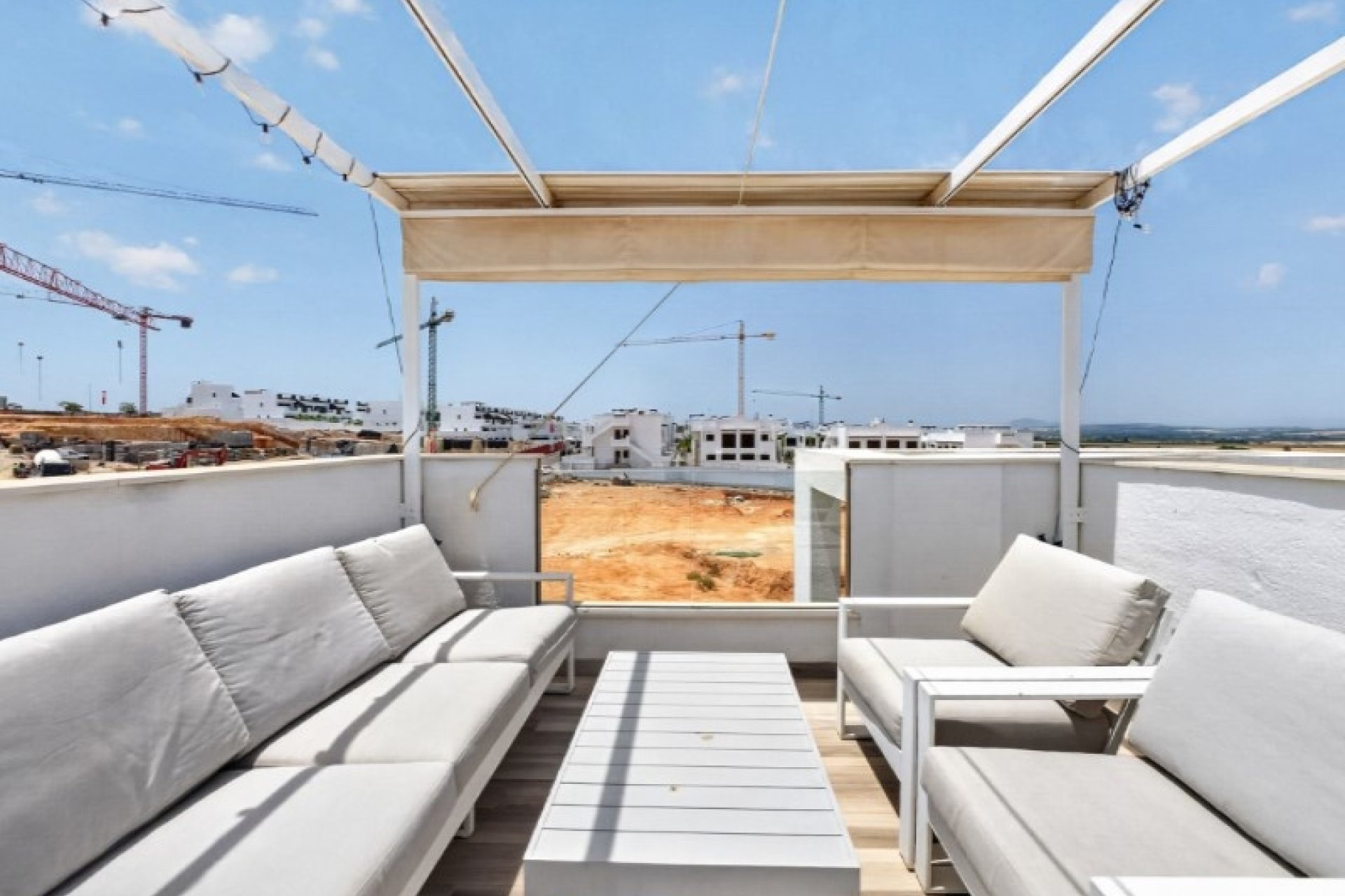 Resale - Villa -
Torrevieja - Costa Blanca