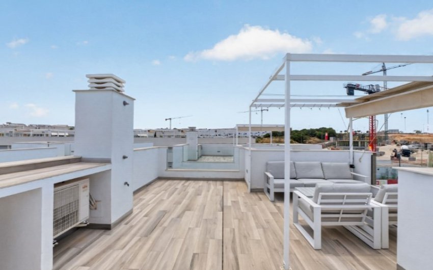 Resale - Villa -
Torrevieja - Costa Blanca