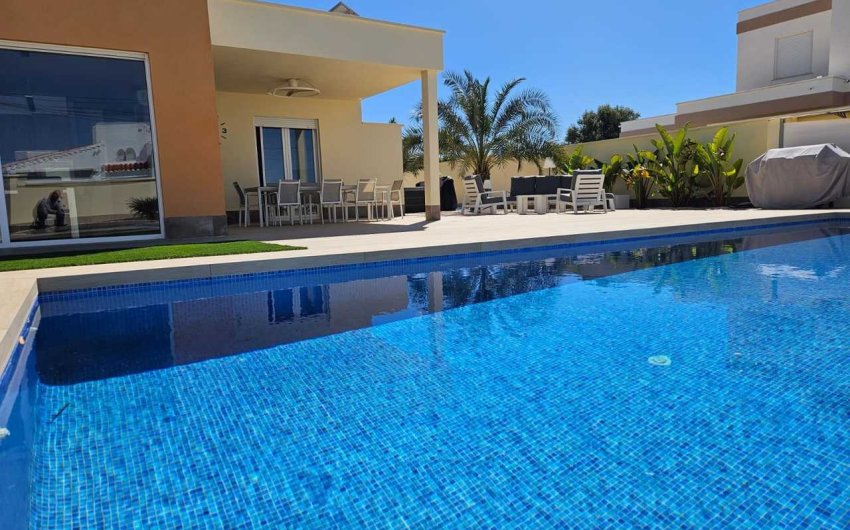 Resale - Villa -
Torrevieja - Costa Blanca