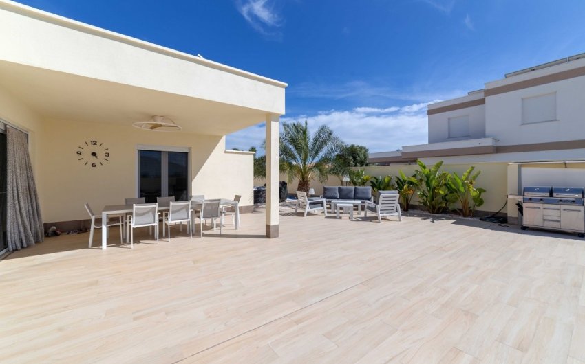 Resale - Villa -
Torrevieja - Costa Blanca