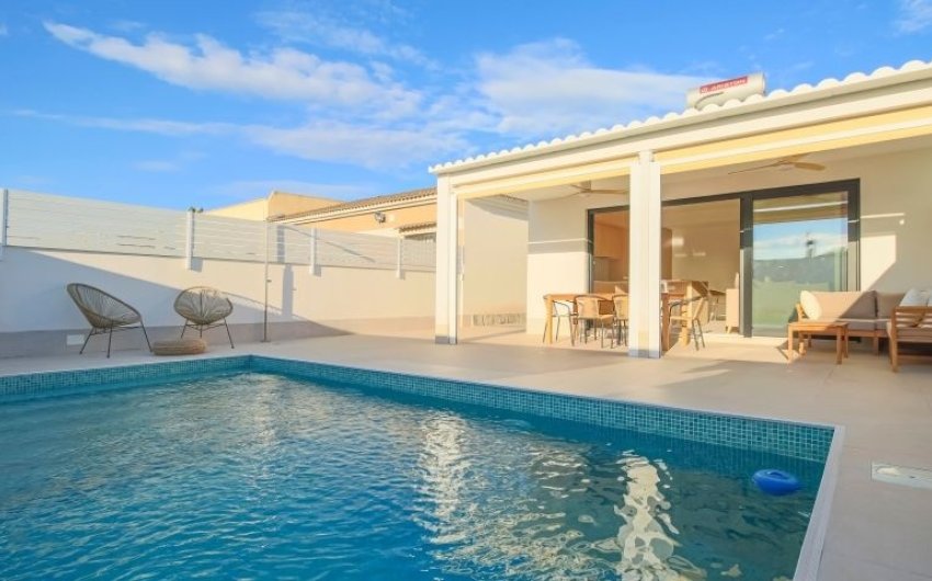 Resale - Villa -
Torrevieja - Costa Blanca