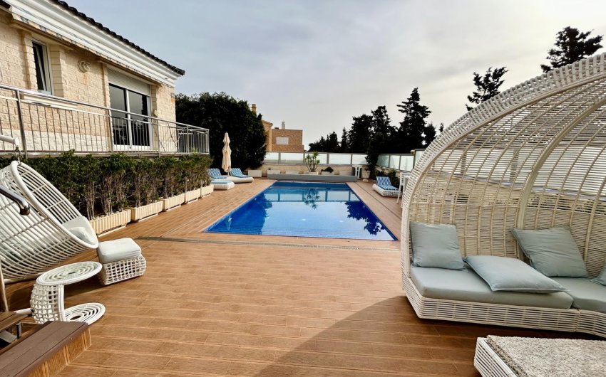 Resale - Villa -
Torrevieja - Costa Blanca