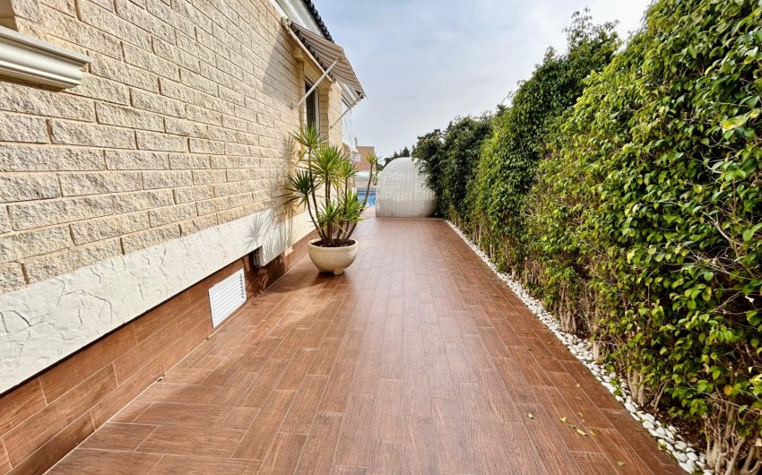 Resale - Villa -
Torrevieja - Costa Blanca