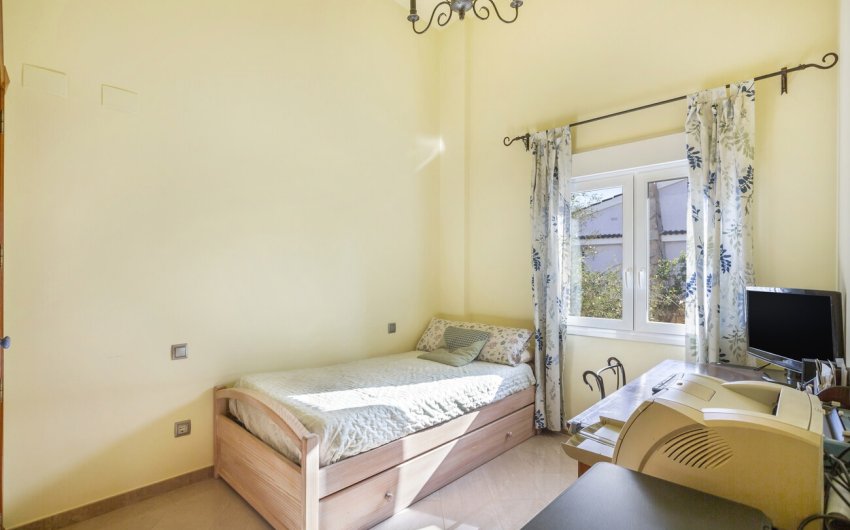 Resale - Villa -
Torrevieja - Costa Blanca