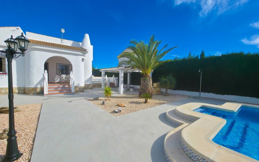 Resale - Villa -
Torrevieja - Costa Blanca
