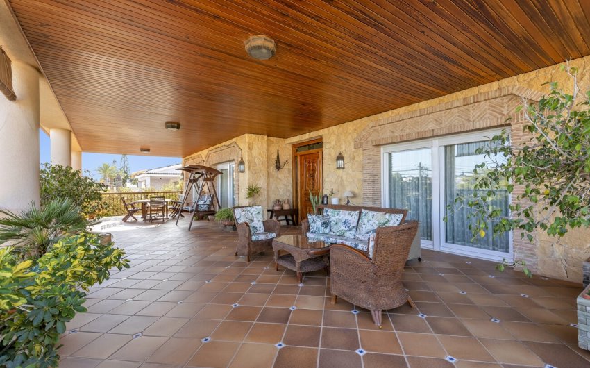 Resale - Villa -
Torrevieja - Costa Blanca