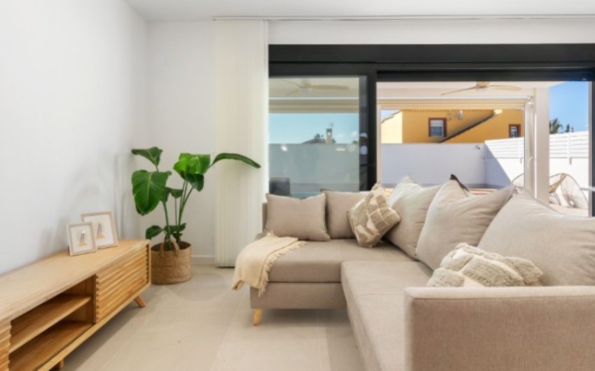 Resale - Villa -
Torrevieja - Costa Blanca