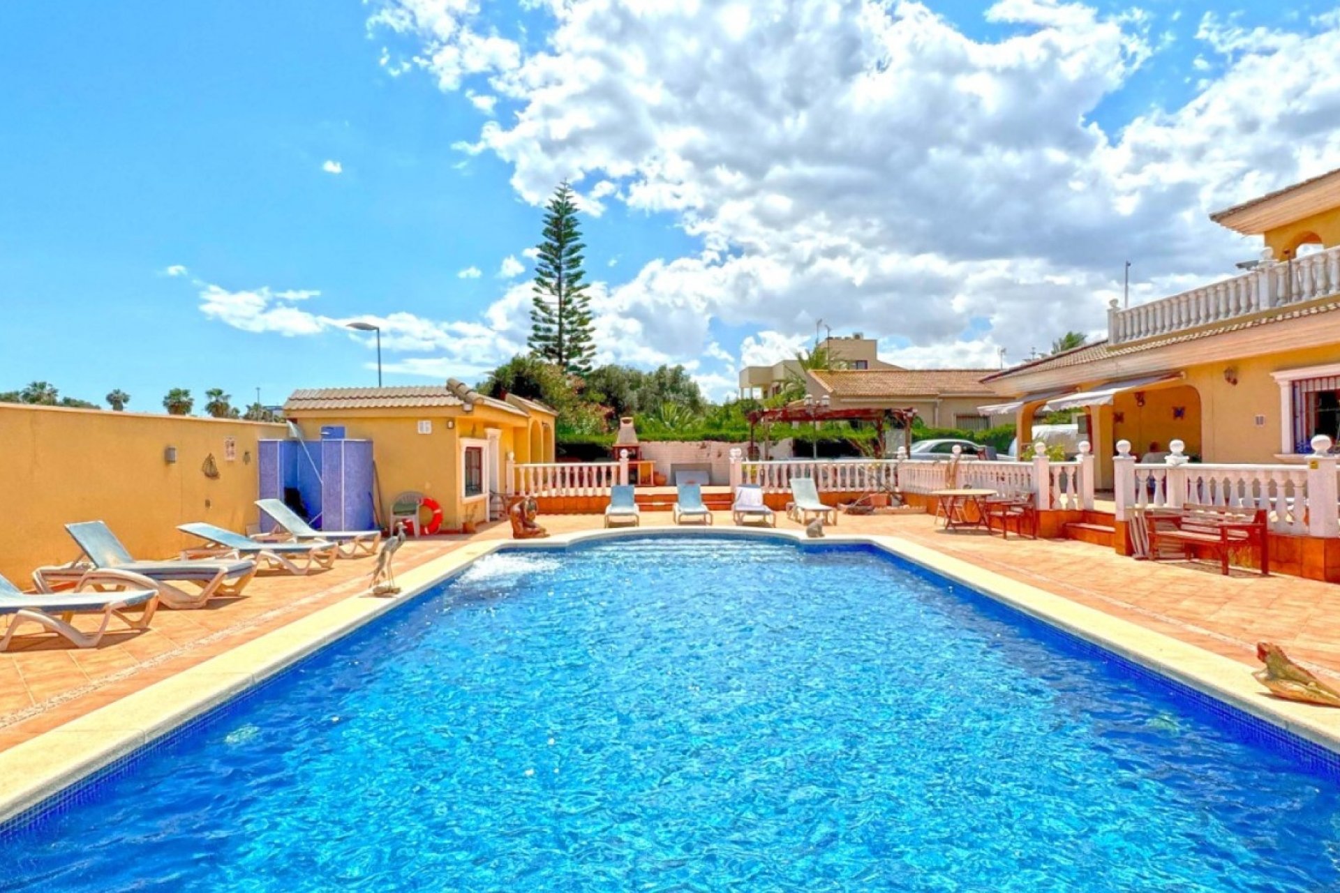 Resale - Villa -
Torrevieja - Costa Blanca