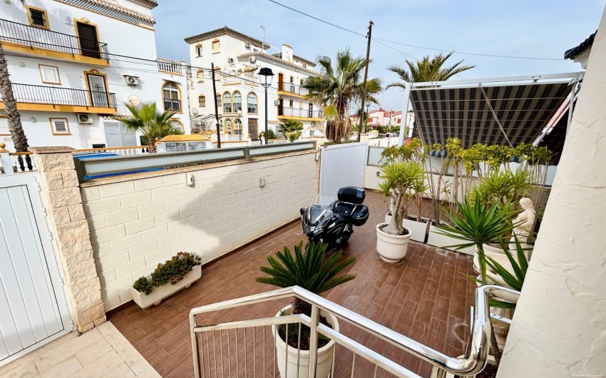 Resale - Villa -
Torrevieja - Costa Blanca