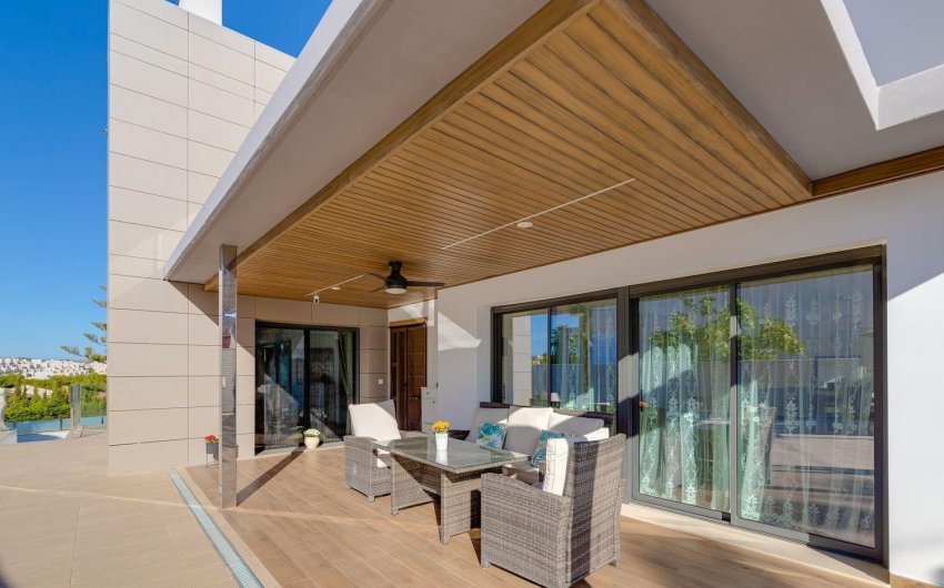 Resale - Villa -
Torrevieja - Costa Blanca