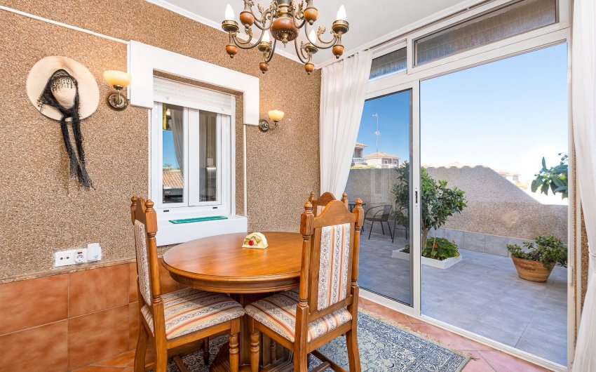 Resale - Villa -
Torrevieja - Costa Blanca