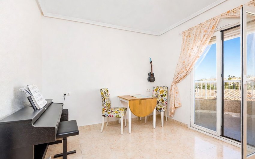 Resale - Villa -
Torrevieja - Costa Blanca