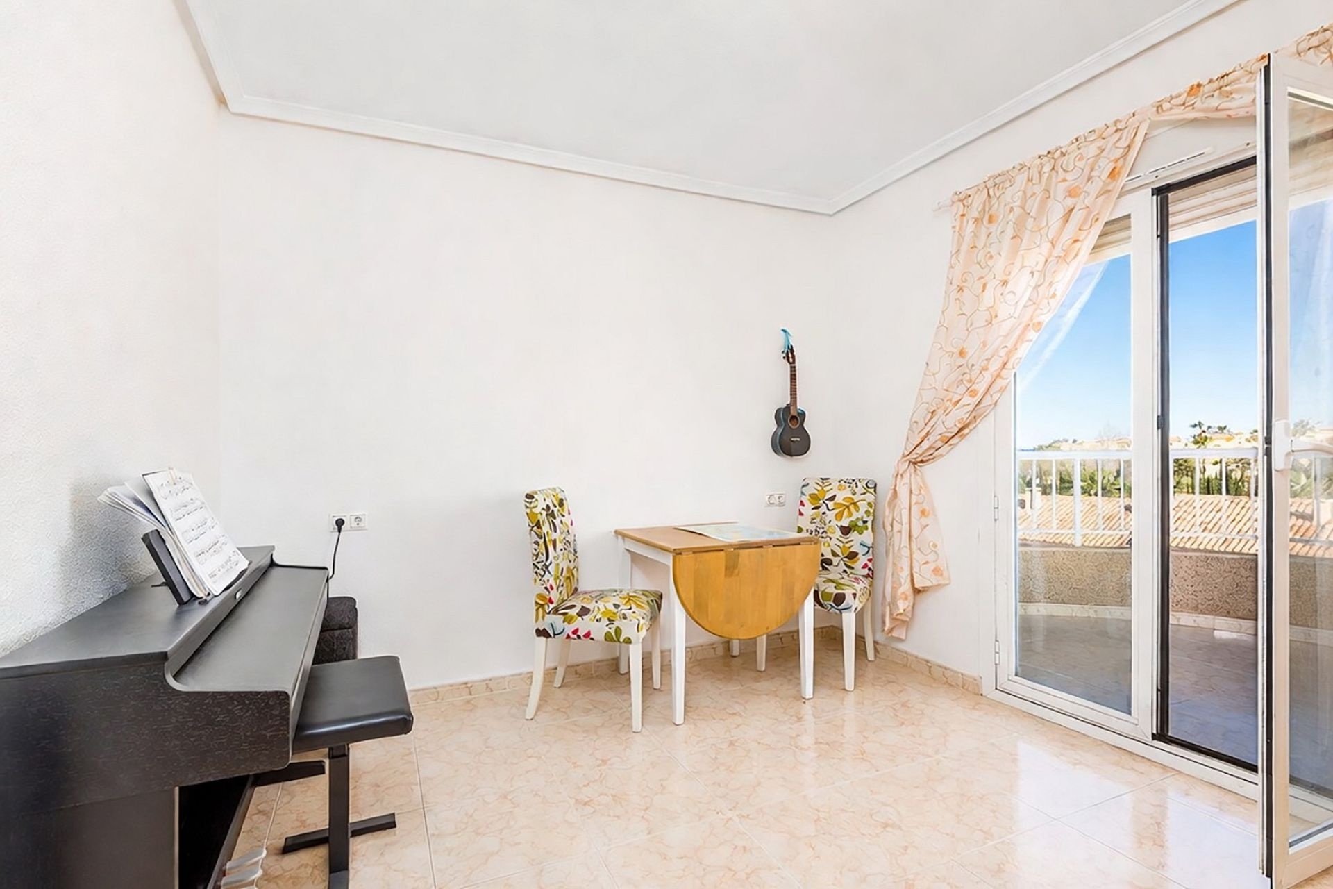 Resale - Villa -
Torrevieja - Costa Blanca