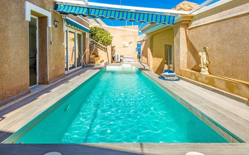 Resale - Villa -
Torrevieja - Costa Blanca