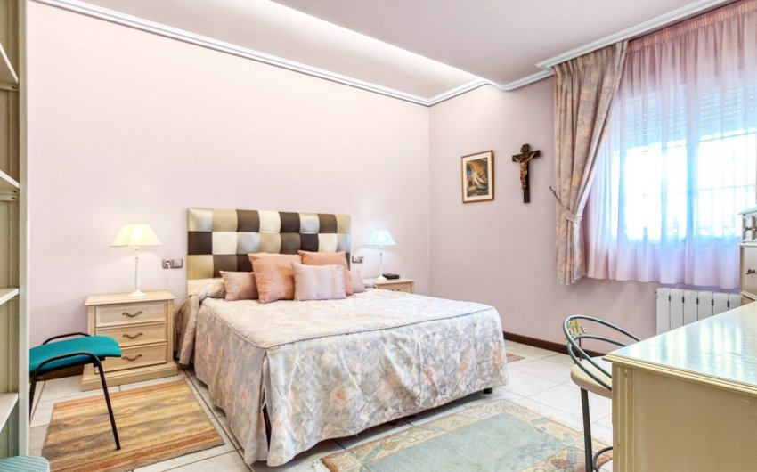 Resale - Villa -
Torrevieja - Costa Blanca