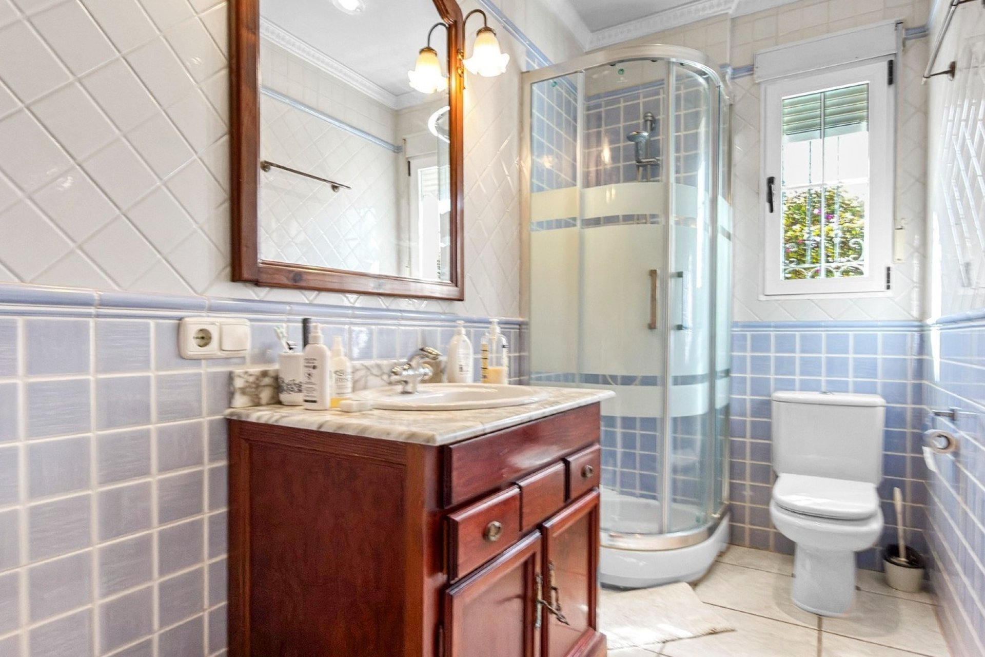 Resale - Villa -
Torrevieja - Costa Blanca