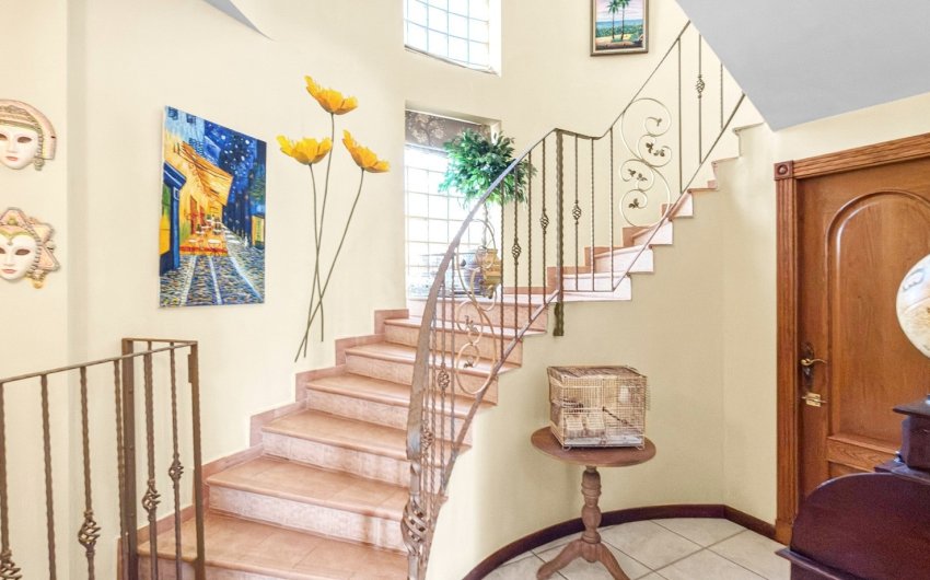 Resale - Villa -
Torrevieja - Costa Blanca