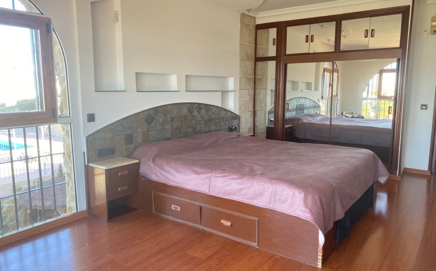 Resale - Villa -
Torrevieja - Costa Blanca