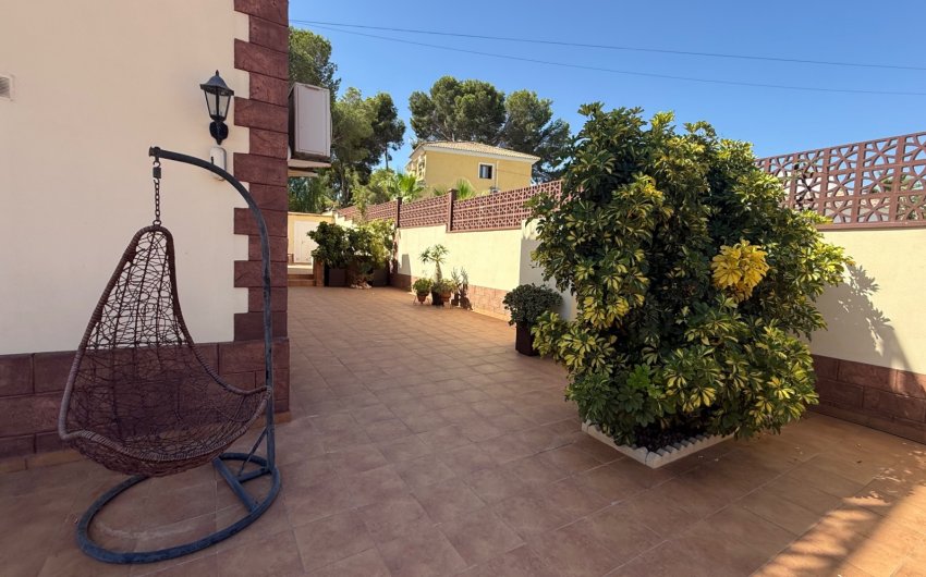 Resale - Villa -
Torrevieja - Costa Blanca