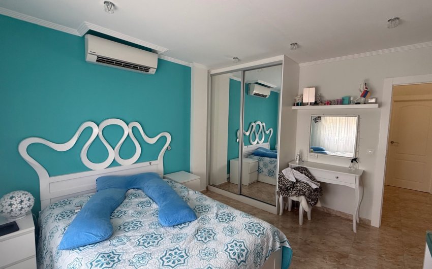 Resale - Villa -
Torrevieja - Costa Blanca